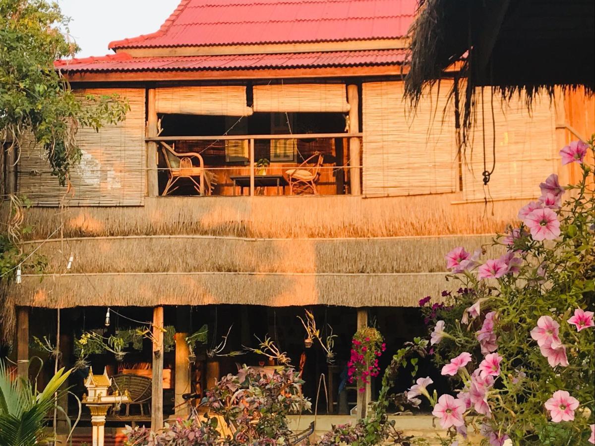 Retro Kampot Guesthouse Экстерьер фото