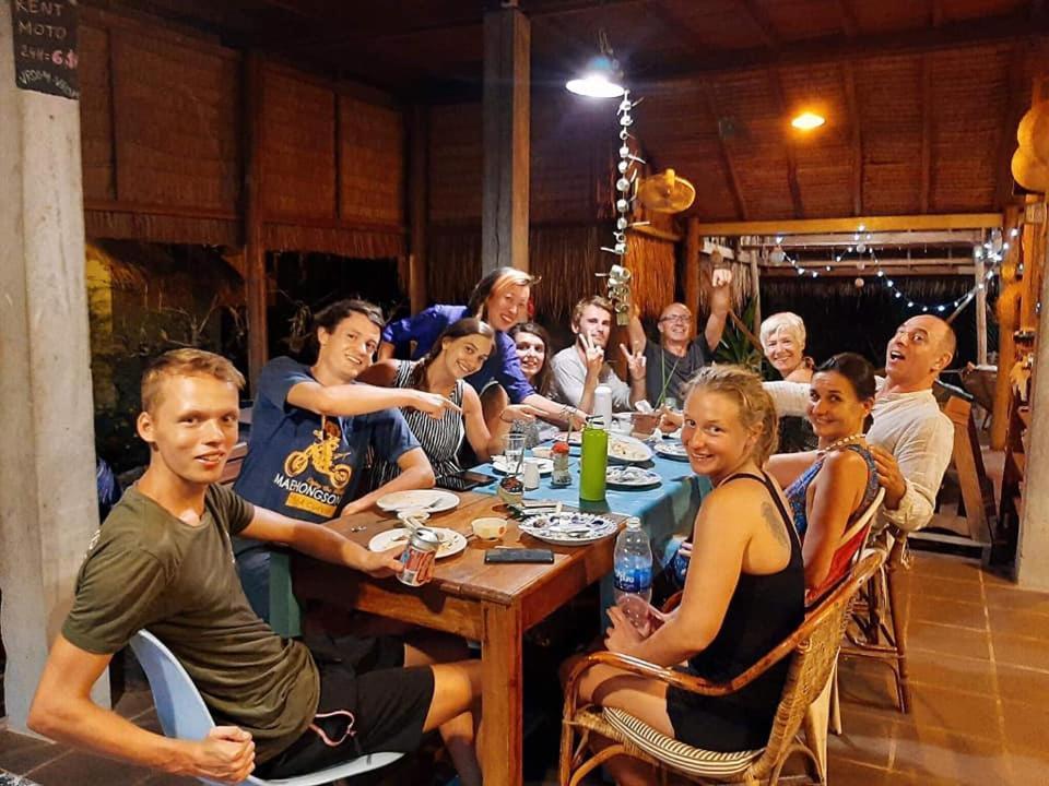 Retro Kampot Guesthouse Экстерьер фото