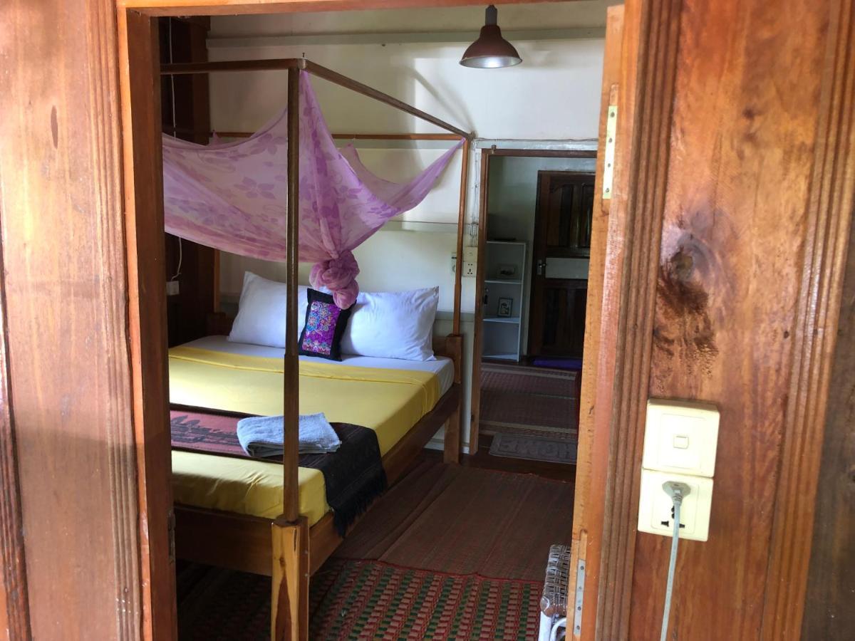 Retro Kampot Guesthouse Экстерьер фото