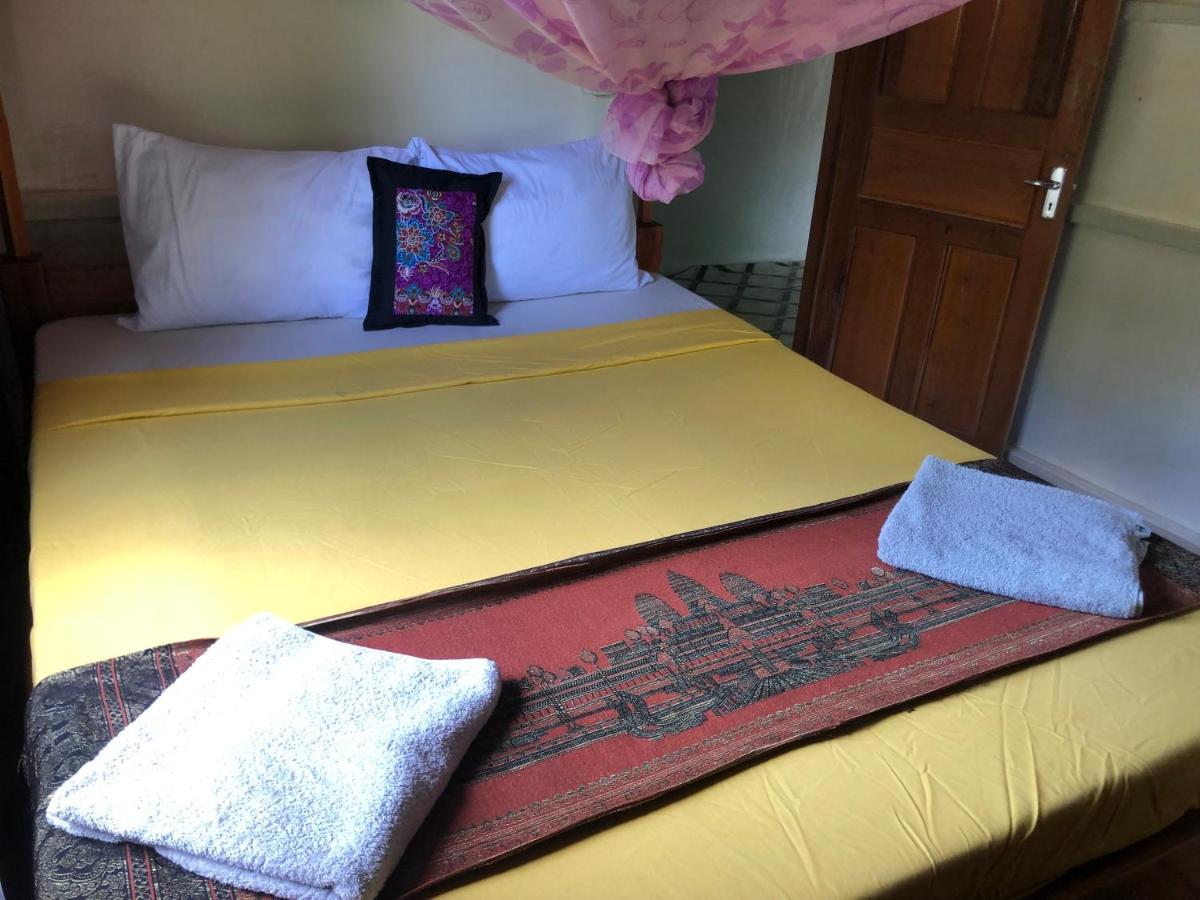 Retro Kampot Guesthouse Экстерьер фото