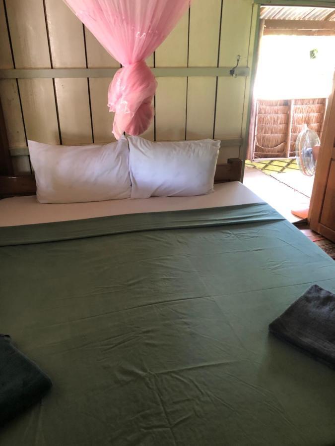 Retro Kampot Guesthouse Экстерьер фото